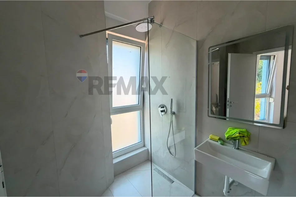 Tirane, jepet me qera apartament 1+1 Kati 2, 65 m² 400 € (Rezidenca Oxa, Fresk)