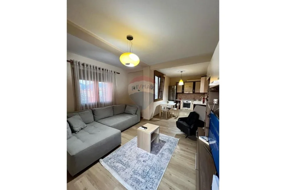Tirane, jepet me qera apartament 1+1+Ballkon , 73 m² 800 € (Myslym Shyri)