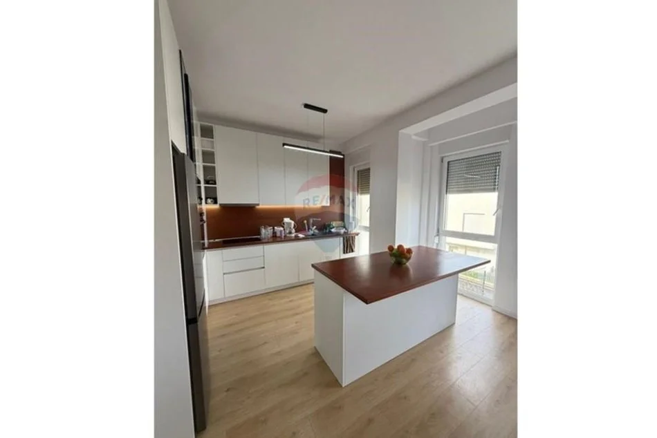 Tirane, shitet Vile 3+1 , 219 m² 399.000 € (Liqeni i Farkës, Tiranë(ID: 530411001-1286)