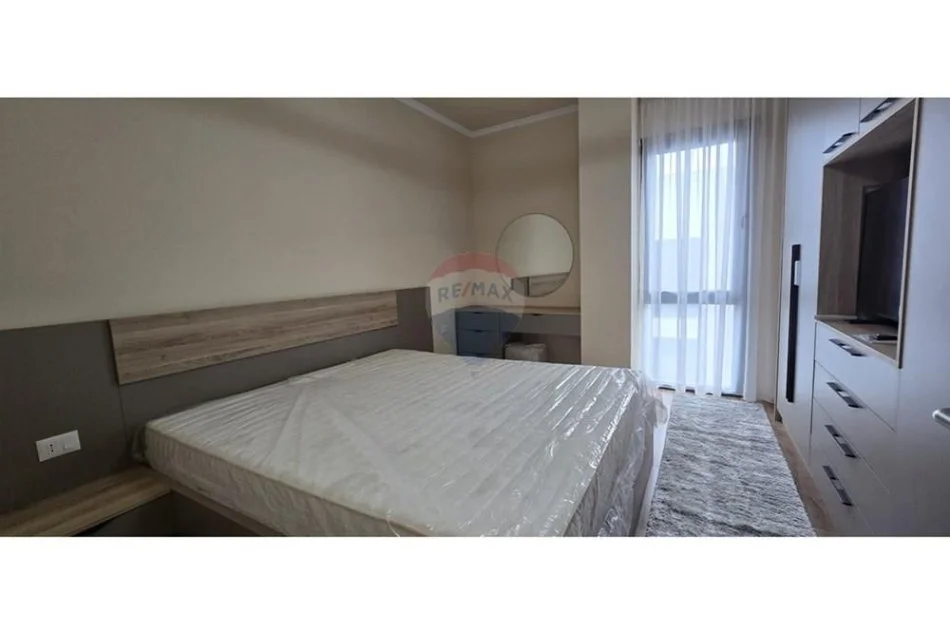 Tirane, jepet me qera apartament 1+1+Ballkon , 68 m² 1.000 € 