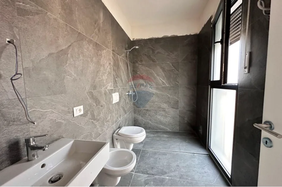 Tirane, jepet me qera apartament , 120 m² 500 € 