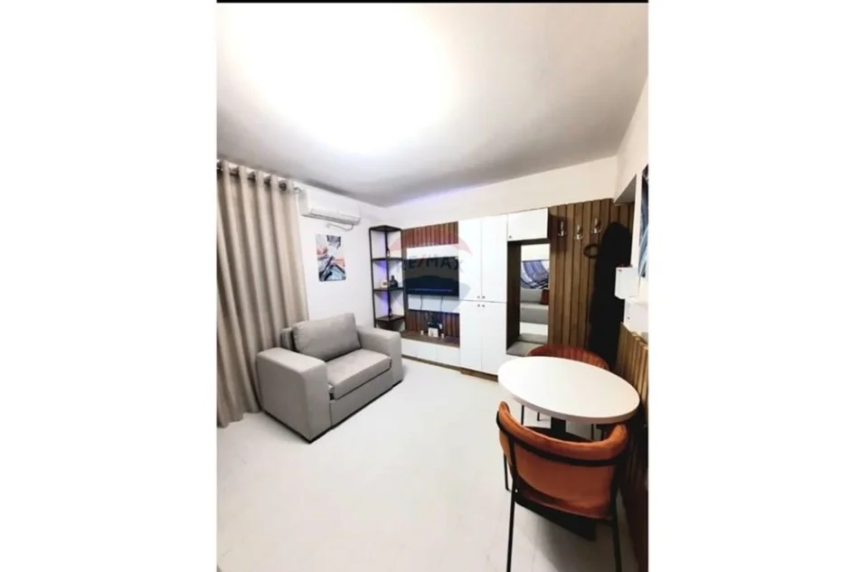 Tirane, jepet me qera garsonier Kati 2, 35 m² 84.000 € (Ali Demi)