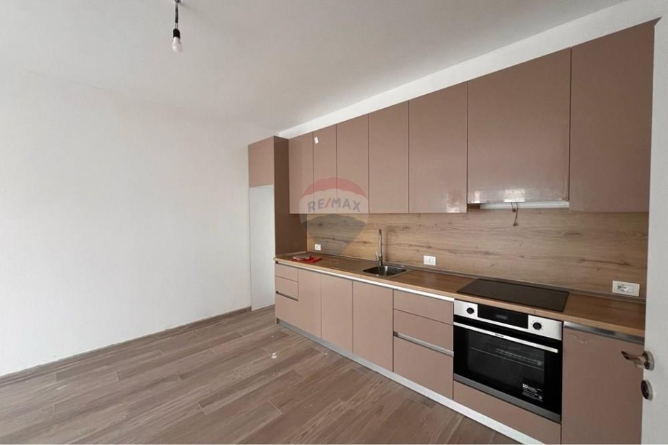 Tirane, jepet me qera apartament 2+1 , 90 m² 350 € (Rruga Ali Shefqeti, Tiranë)