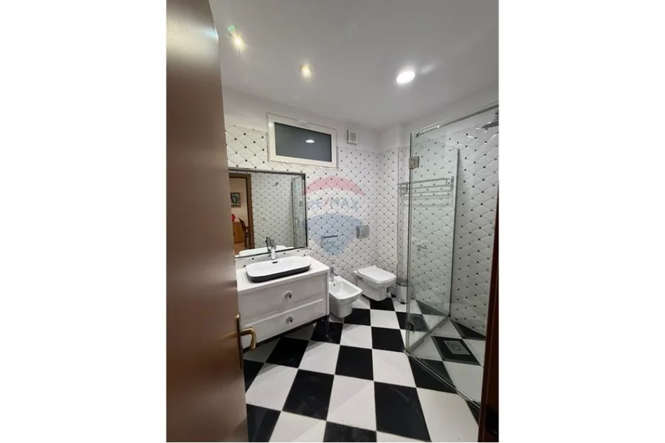 Tirane, shitet apartament 2+1 Kati 4, 102 m² (mine peza)