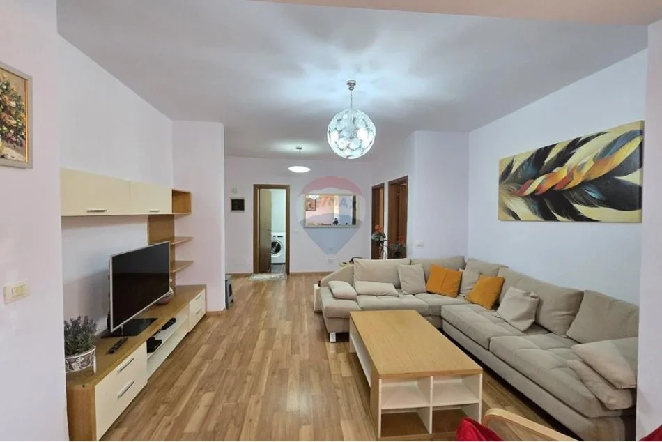 Tirane, jepet me qera apartament 2+1+Ballkon , 111 m² 800 € 