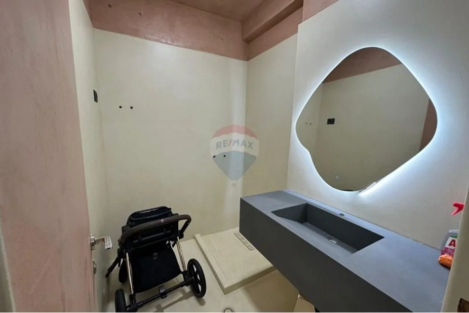 Tirane, shitet dyqan , 70 m² 280.000 € (Kika 2, Tiranë(ID: 530261046-461)