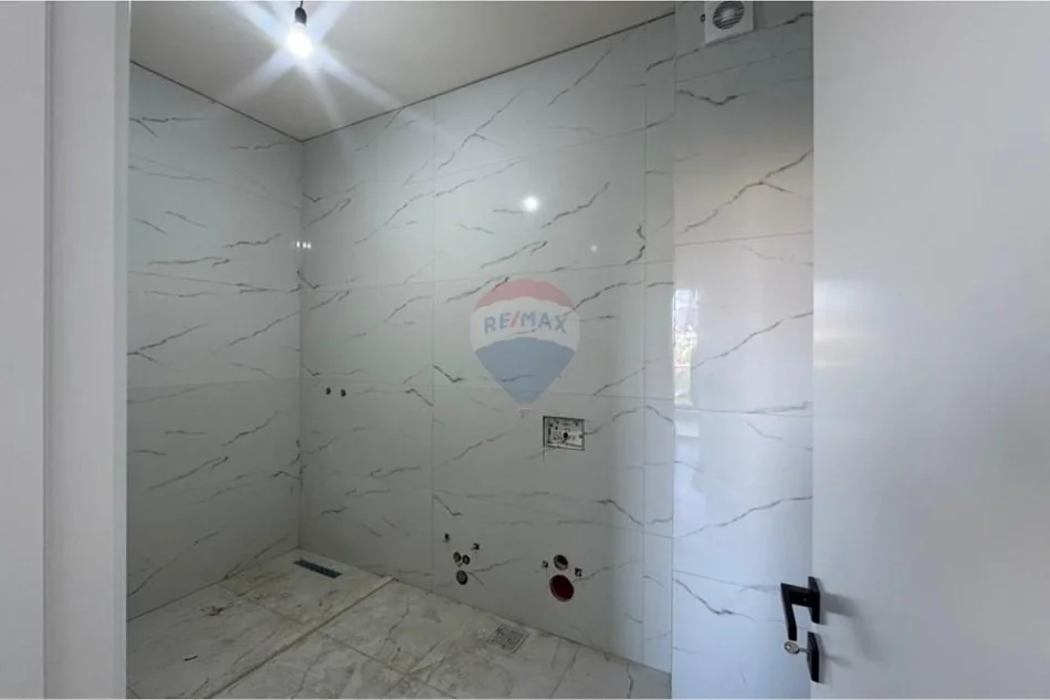 Tirane, jepet me qera apartament 2+1 Kati 6, 95 m² 520 € 