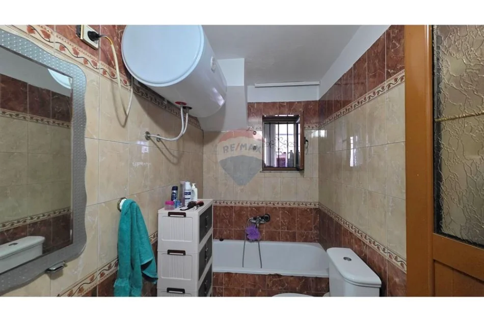 Vlore, shitet apartament 2+1+Aneks Kati 0, 90 m² 90.000 € (Rruga Mustafa bello, Pran Shkolles Ismail qemali, Vlore)