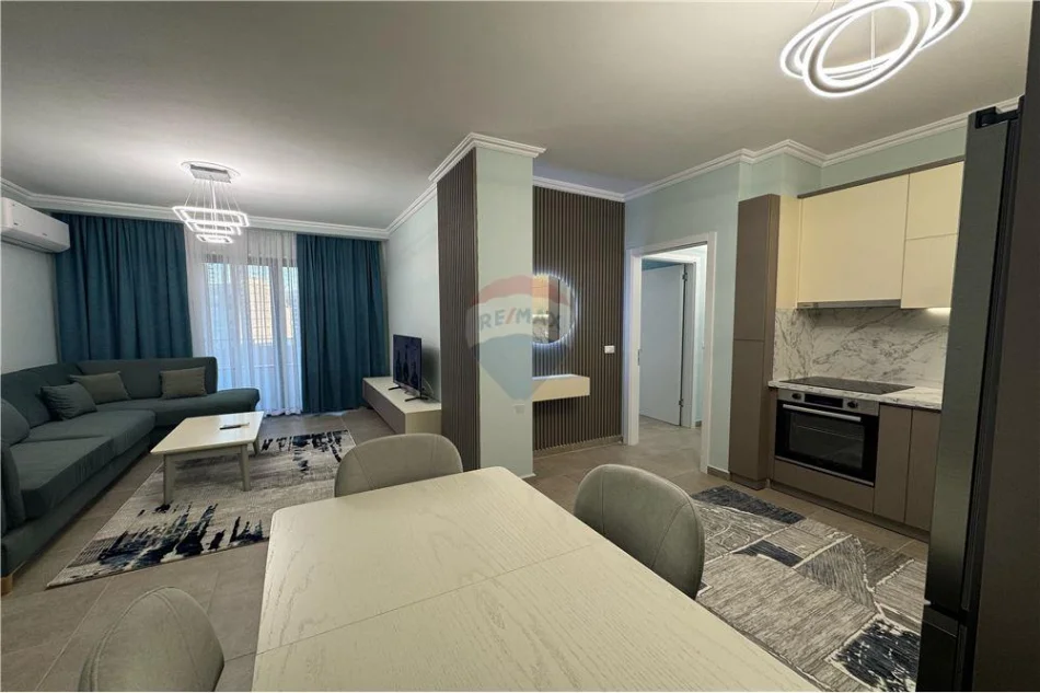 Shqiperi, jepet me qera apartament 2+1 , 100 m² 750 € (rruga karl gega)