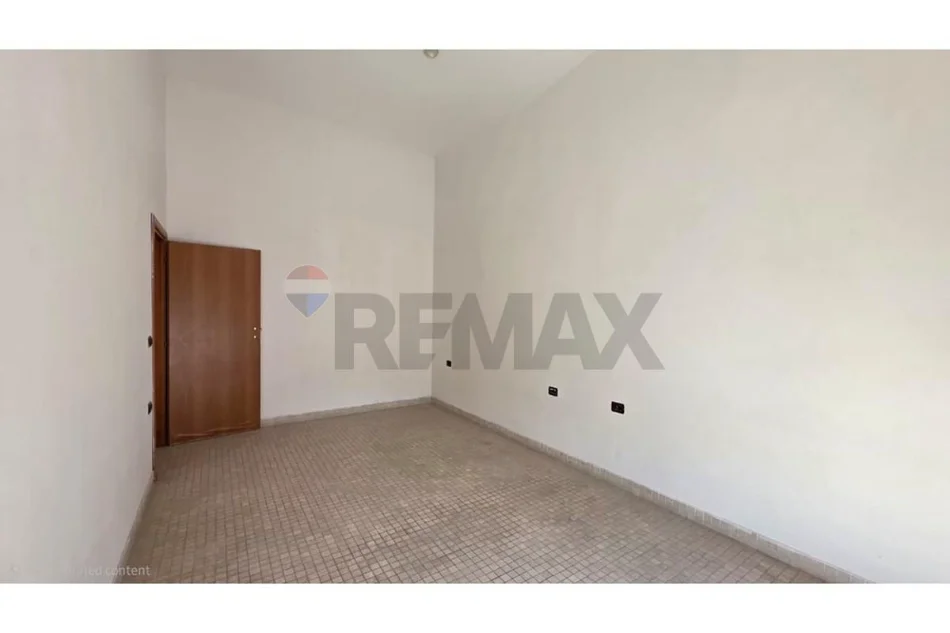 Vlore, shitet apartament 2+1 Kati 2, 77 m² 73.000 € (Rruga Ate Kristo Negovani, Vlore)