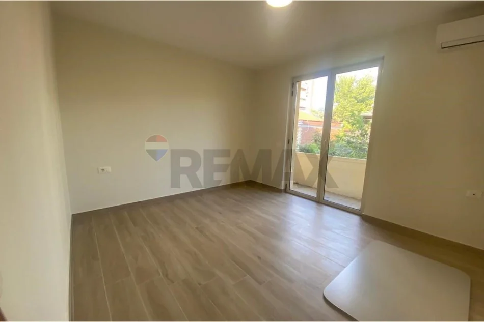 Tirane, jepet me qera zyre Kati 2, 86 m² 600 € 