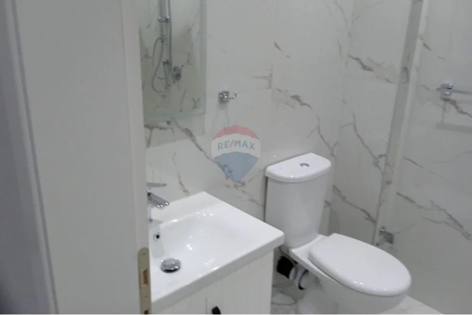 Tirane, jepet me qera apartament 1+1 Kati 3, 80 m² 420 € (Kodra e Priftit)