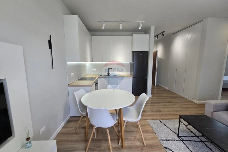 Tirane, shitet apartament 2+1+Ballkon , 120 m² 260.000 € 