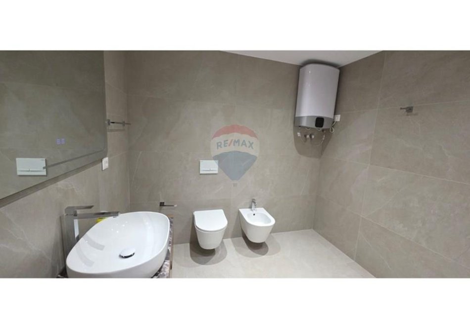 Shqiperi, jepet me qera apartament duplex Dublex , 131 m² 1.500 € (Kodra e Diellit)