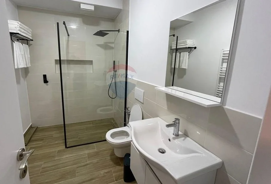 Tirane, jepet me qera apartament 1+1 Kati 5, 63 m² 600 € (Kompleksi Turdiu ID: 530491008-901)