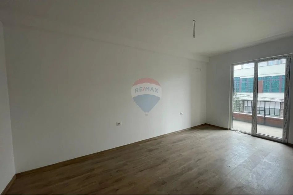 Tirane, shitet apartament 1+1+Ballkon , 76 m² 90.600 € 