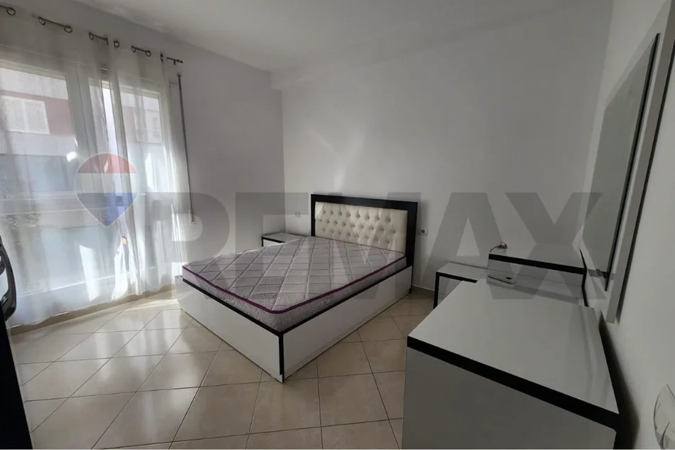 Tirane, jepet me qera apartament 1+1+Ballkon Kati 2, 53 m² 450 € (Bulevardi Gjergj Fishta)