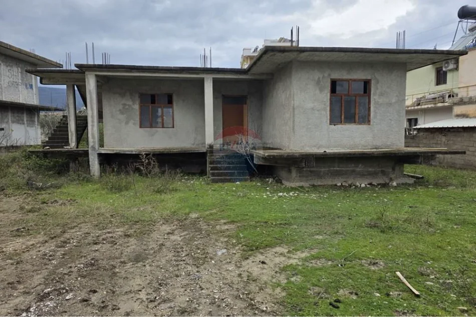 Vlore, shitet shtepi 2+1 Kati 1, 499 m² 190.000 € (Orikum, Vlore)