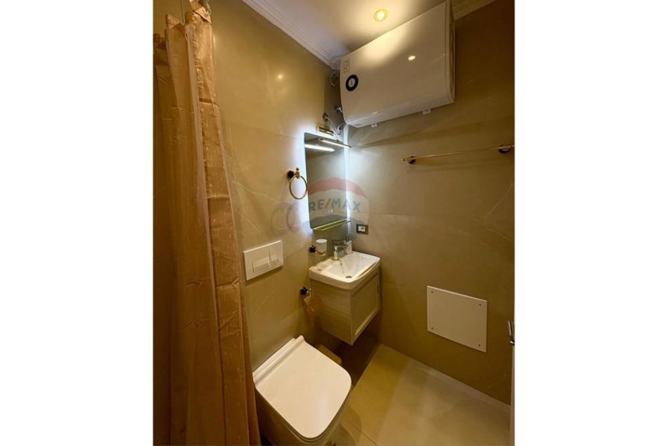 Tirane, shitet garsonier 1+1 Kati 8, 61 m² (myslym shyr)