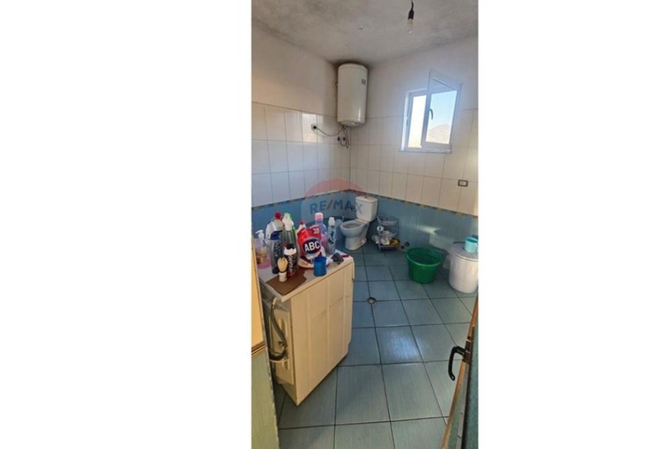 Tirane, shitet shtepi 3+1 Kati 1, 133 m² 197.000 € (Rruga Agush Gjergjevica(ID: 530571006-18)