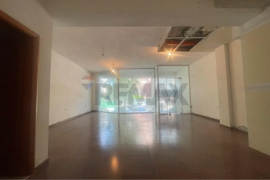 Vlore, jepet me qera ambjent biznesi Kati 0, 50 m² (Rruga e Cipajve, Vlore)