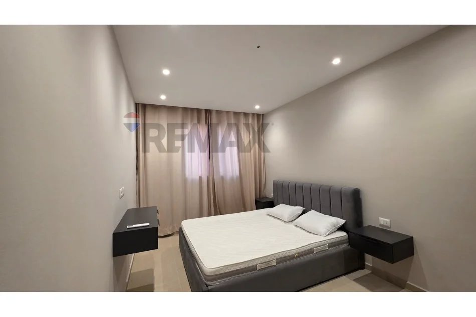 Vlore - Lungomare, shitet apartament 2+1+Ballkon , 102 m² 390.000 € (Rruga Aleksander Moisiu, Vlore)