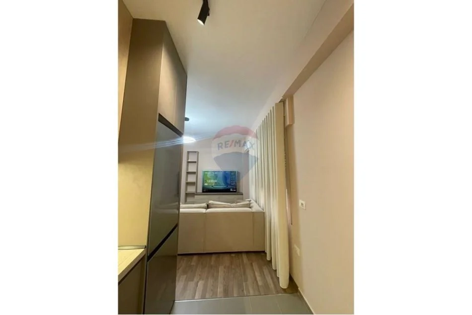 Tirane, jepet me qera apartament 1+1 Kati 3, 49 m² 450 € (Rruga Bamir Topi, Tiranë)