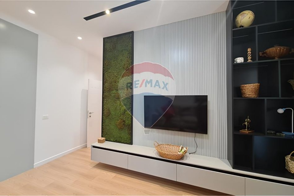Tirane, jepet me qera 1+1 Kati 5, 65 m² 800 € (21 Dhjetori)