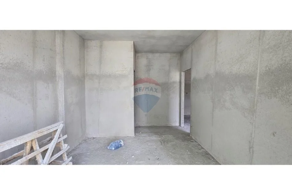 Tirane, shitet apartament 2+1+Ballkon , 114 m² 166.000 € 