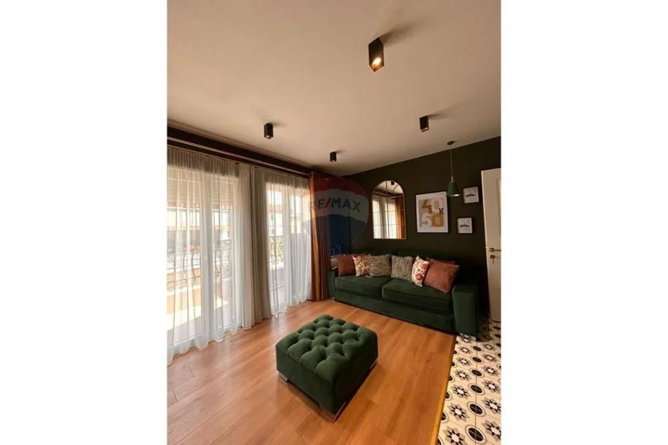 Korce, shitet apartament 1+1+Ballkon Kati 2, 62 m² 95.000 € (Bulevardi)
