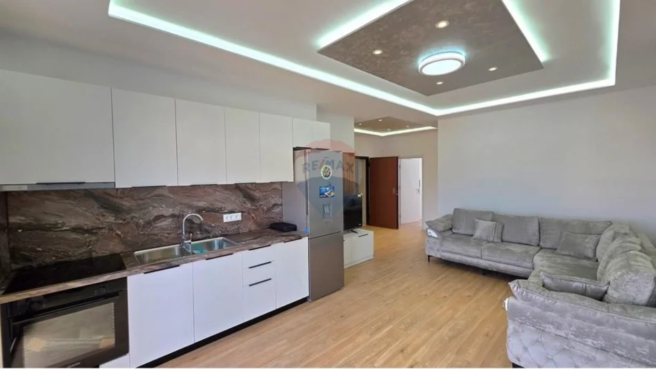 Vlore - Lungomare, shitet apartament 2+1+Ballkon Kati 9, 98 m² 230.000 € (Rruga Cameria, Lungomare, Vlore)