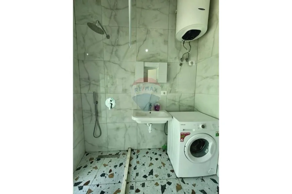 Tirane, shitet garsonier , 30 m² 67.000 € (Mangalemi)