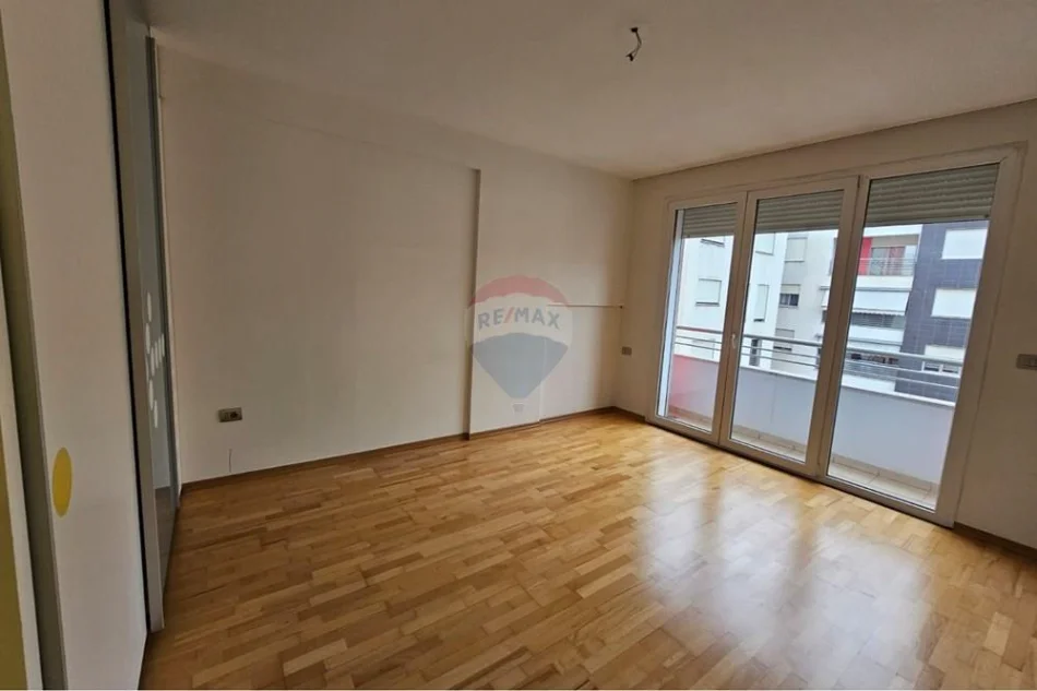 Tirane, shitet apartament , 164 m² 624.000 € 