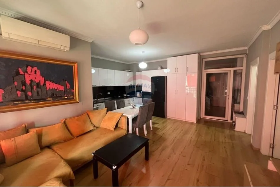 Tirane, jepet me qera apartament 2+1+Ballkon , 88 m² 1.200 € 