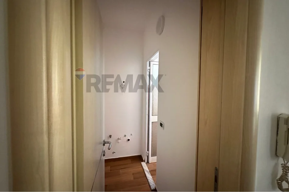 Tirane, jepet me qera apartament , 60 m² 700 € 