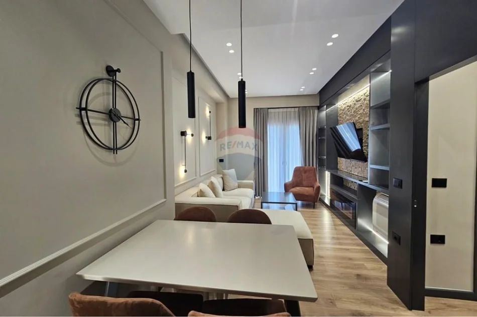 Tirane, jepet me qera apartament , 75 m² 900 € 