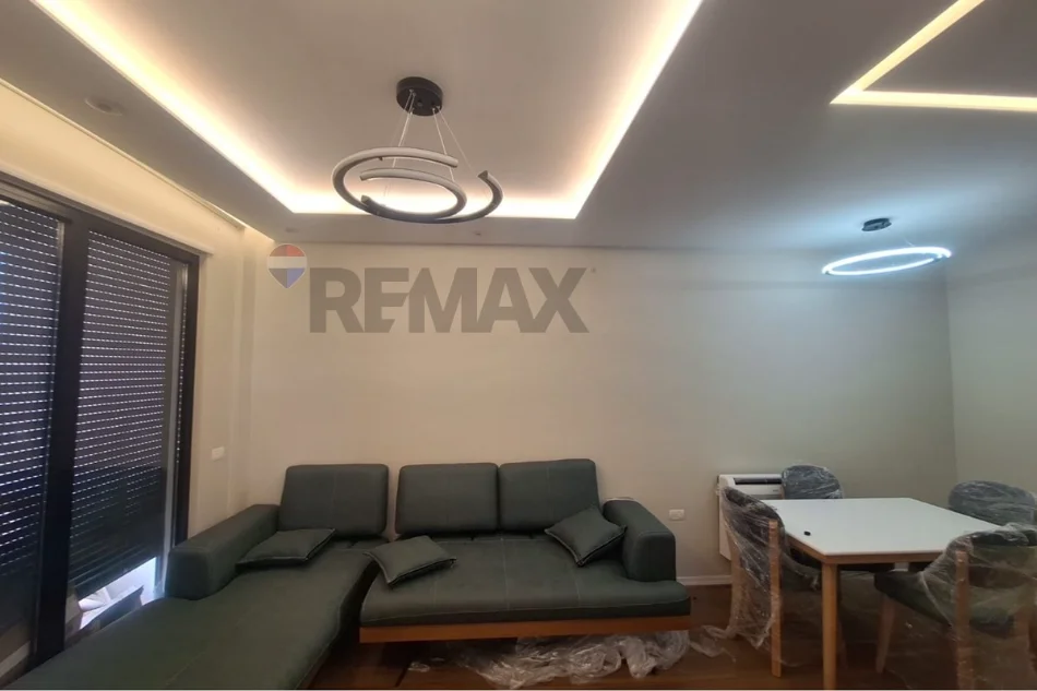 Tirane, jepet me qera apartament 2+1 Kati 6, 100 m² 800 € (DON BOSKO)