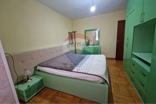 Tirane, jepet me qera apartament 2+1 , 75 m² 450 € 
