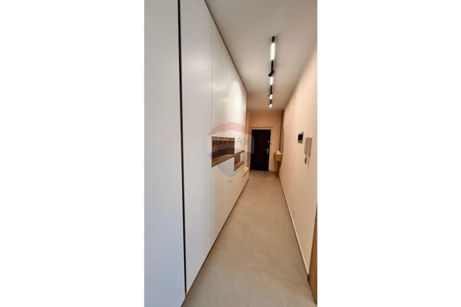 Tirane, jepet me qera apartament 1+1+Ballkon Kati 4, 80 m² 770 € (Myslym Shyri)