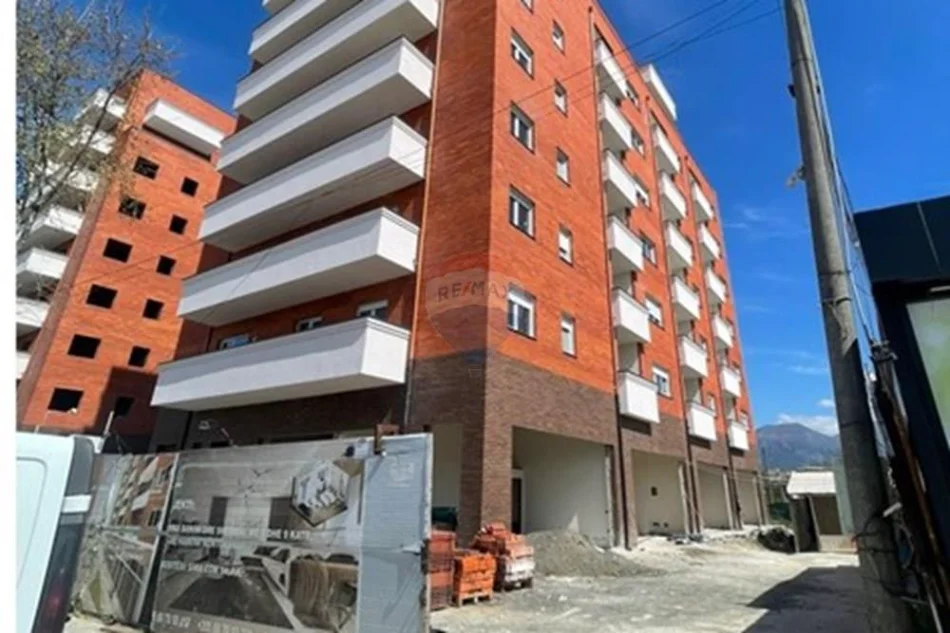 Tirane, shitet apartament , 110 m² 105.000 € 