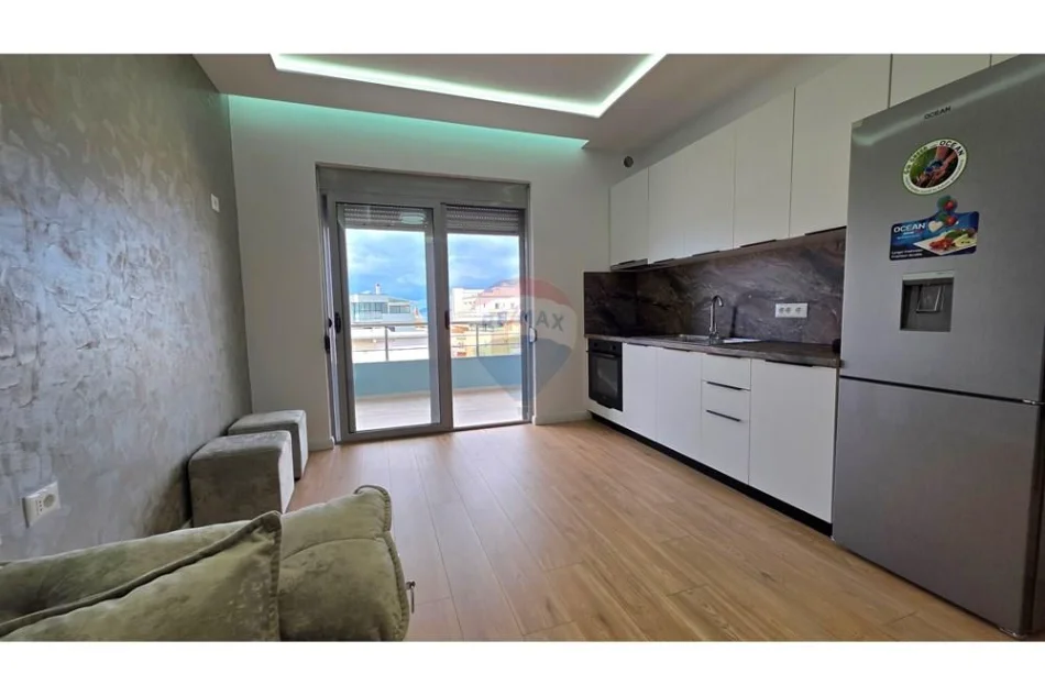 Vlore - Lungomare, shitet apartament 2+1 Kati 9, 98 m² 230.000 € (Rruga Reshat Osmani, Vlore)