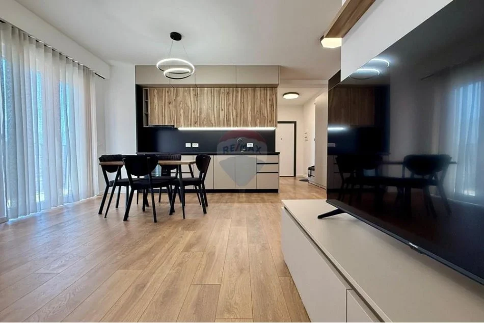 Tirane, jepet me qera apartament 1+1+Ballkon , 77 m² 600 € 