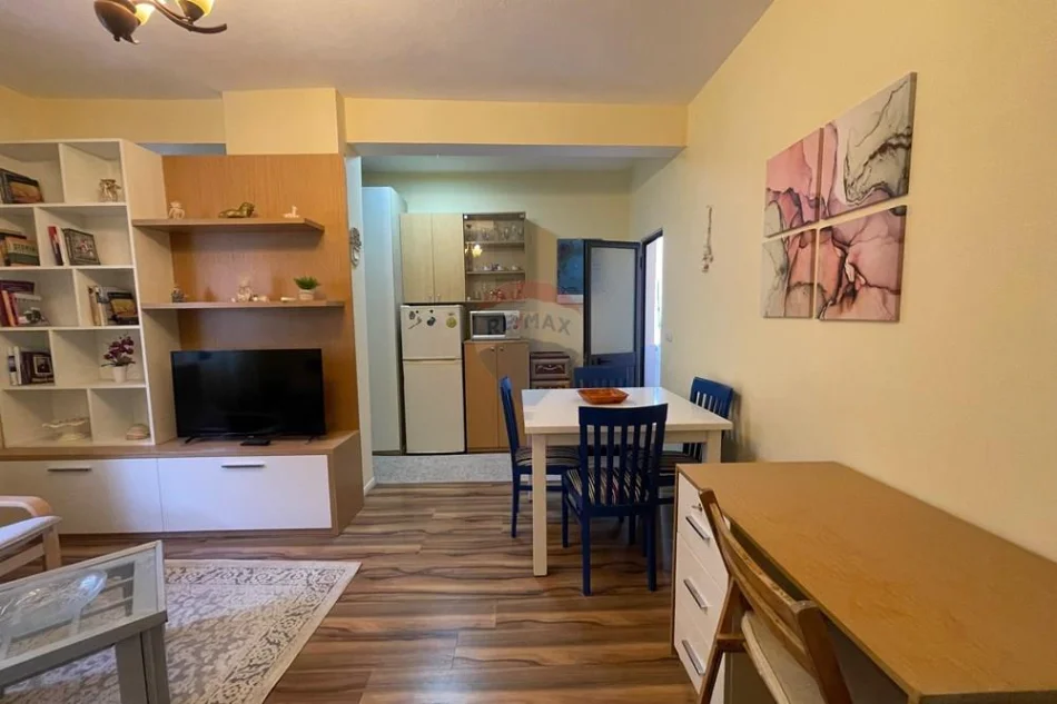 Tirane, shitet garsonier 1+1 Kati 2, 48 m² 99.000 € (Rruga Ndre mjeda)