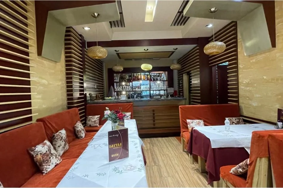 Shqiperi, shitet bar-resorant Kati 0, 95 m² 190.000 € (Rruga Demokracia, Vlorë)