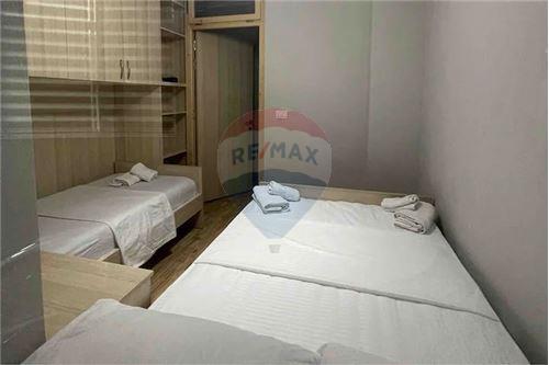 Tirane, jepet me qera apartament 2+1+BLK Kati 5, 90 m² 600 Euro (Rryga Dibres)
