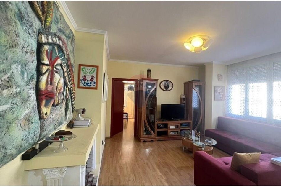 Tirane, shitet apartament 1+1 , 68 m² 170.000 € (Gjuhët e huaja, Tiranë (ID: 530181096-131)