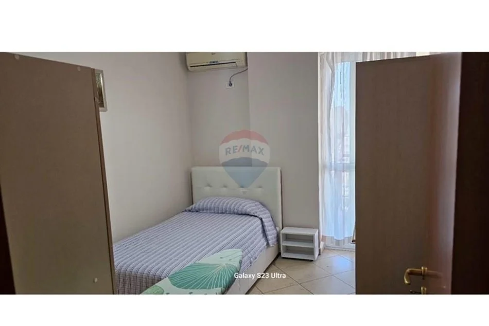 Tirane, jepet me qera apartament 3+1+Ballkon , 125 m² 850 € 