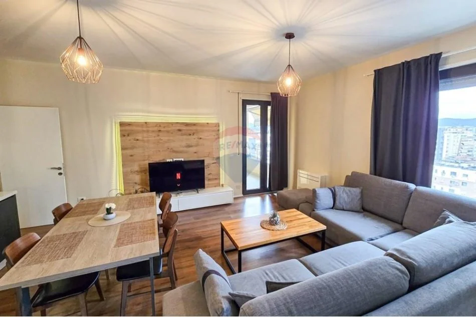 Tirane, jepet me qera apartament 2+1+Ballkon , 100 m² 800 € (Pazari i Ri, Tefta Tashko)