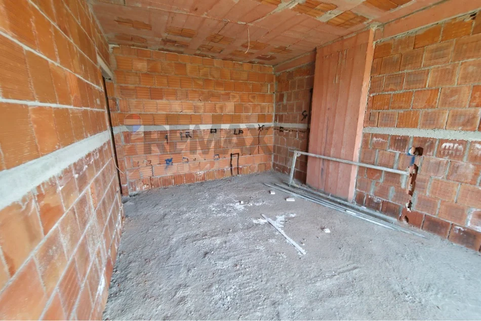 Tirane, shitet apartament , 84 m² 159.700 € 