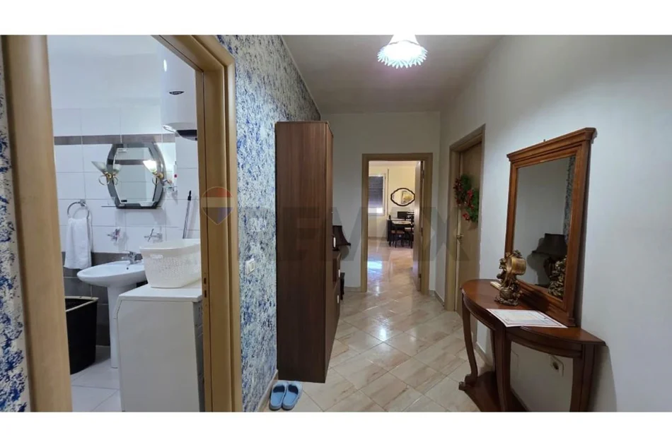 Tirane, shitet apartament 2+1 Misto Mame, kmy